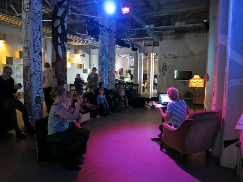 Sagoläsning för barn på Röda Sten Konsthall
