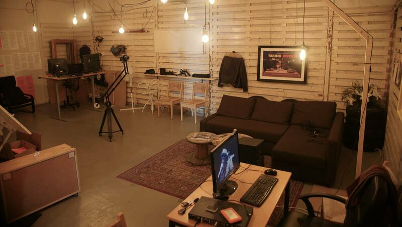 Space in creative office available, just off Järntorget!